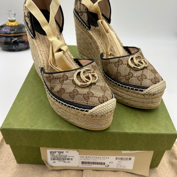 Women’s Gucci, Pilar GG ankle tie, espadrille platform wedge sandal size 42 - Picture 2 of 11